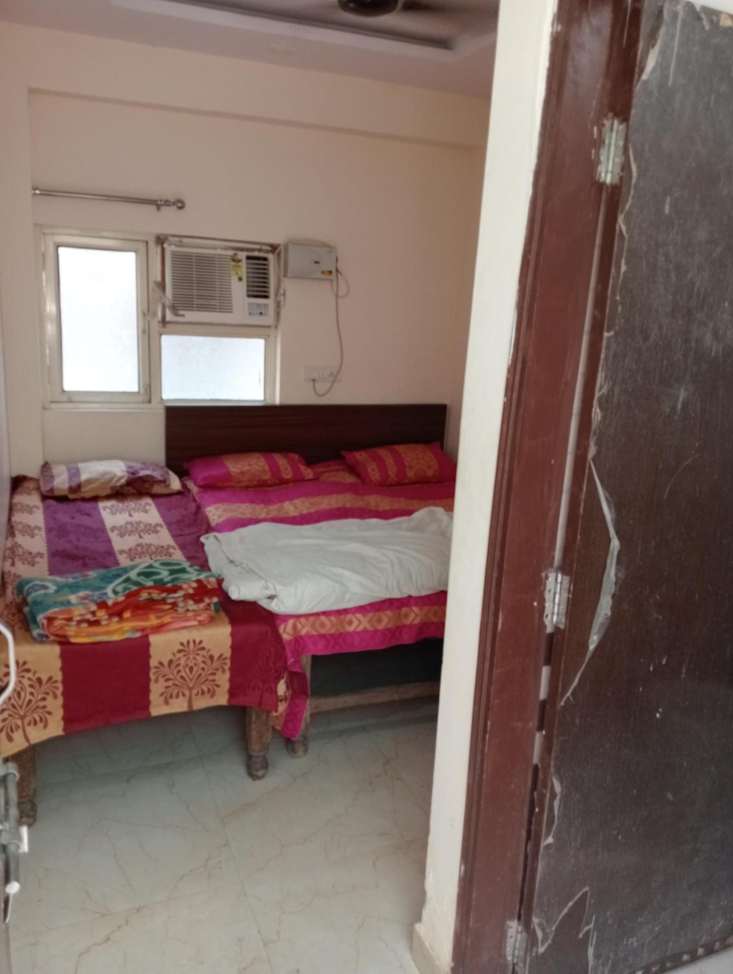 Ever Green Guest House Travel & Pg New Delhi Exterior photo