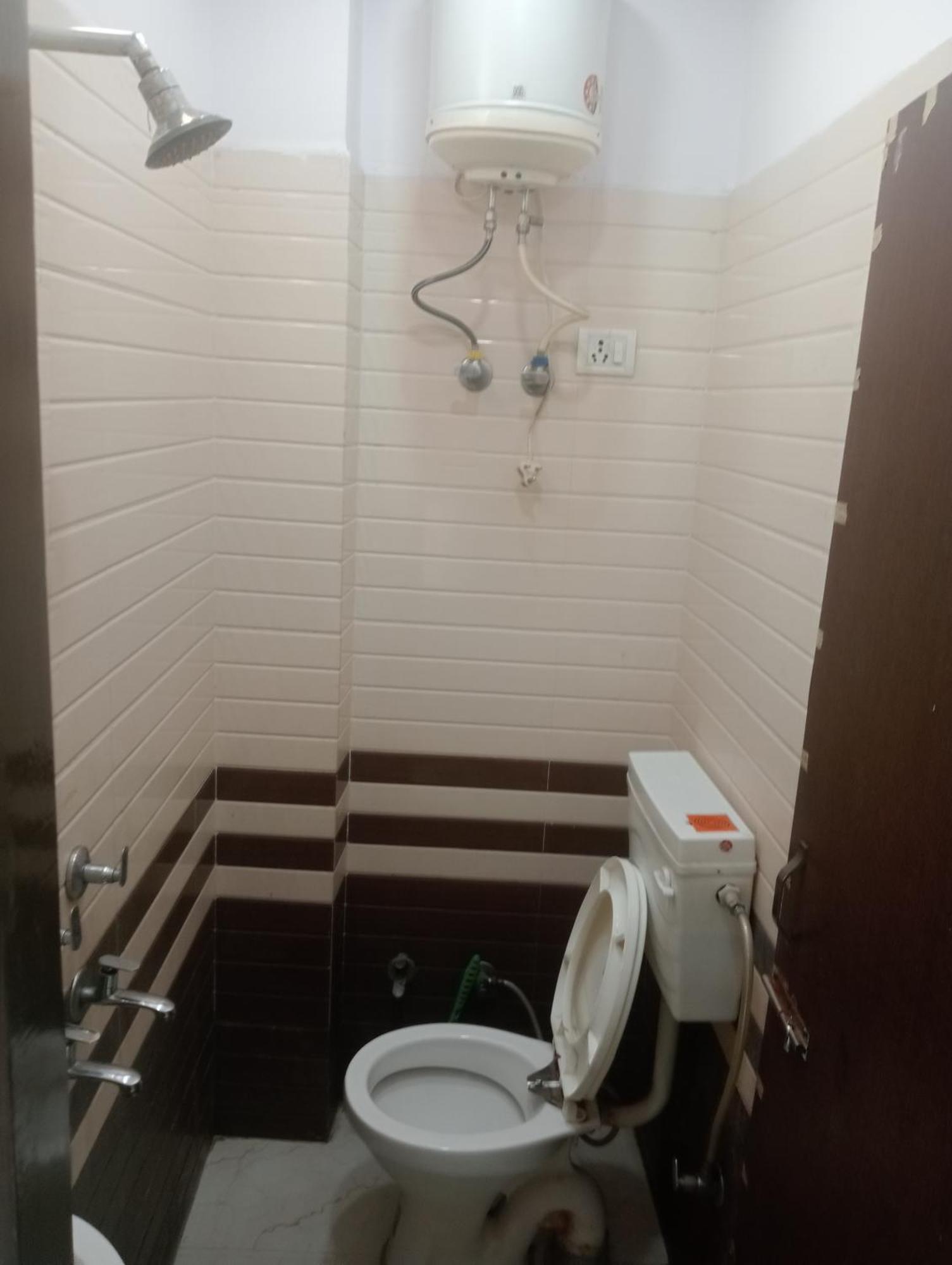 Ever Green Guest House Travel & Pg New Delhi Exterior photo