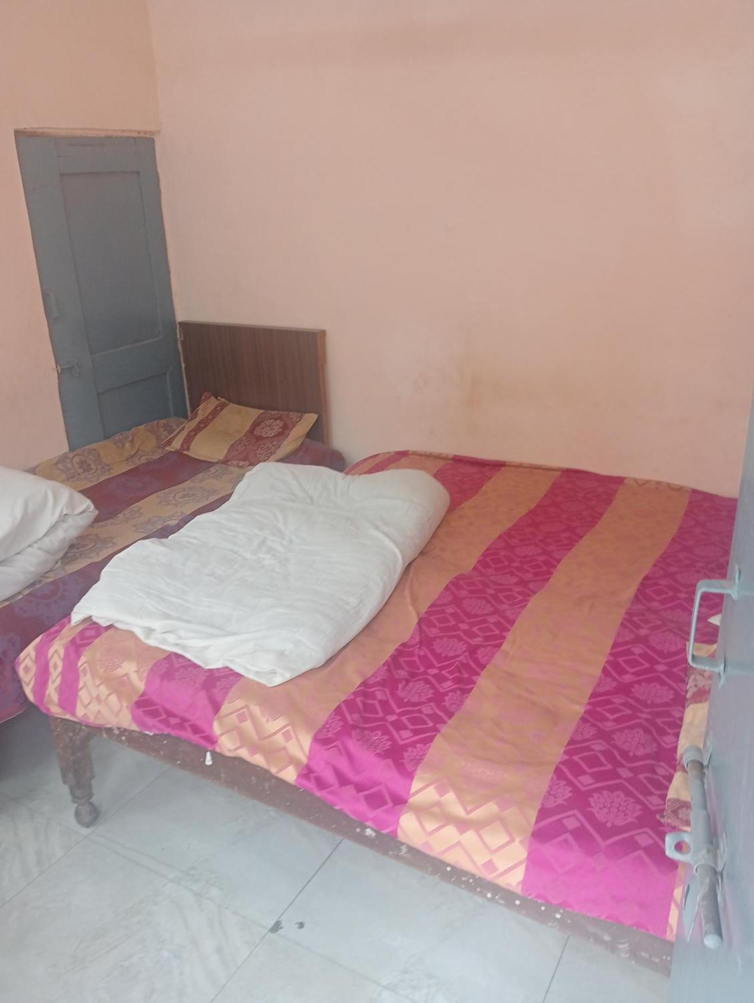 Ever Green Guest House Travel & Pg New Delhi Exterior photo