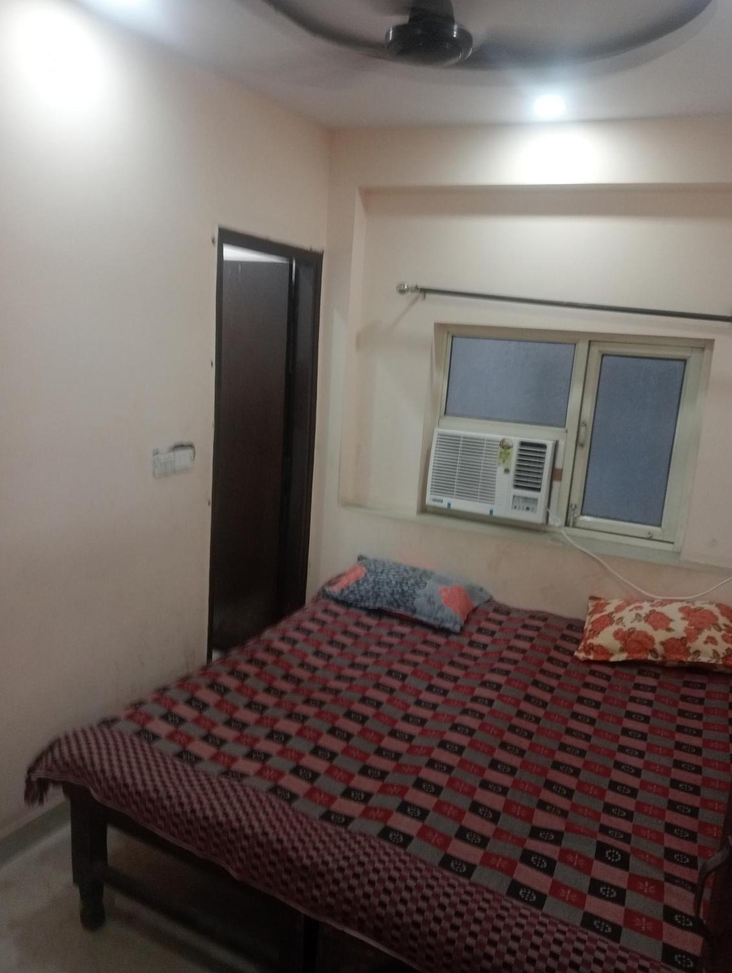 Ever Green Guest House Travel & Pg New Delhi Exterior photo